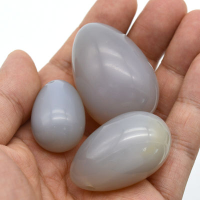 Handwerkliche Bohrung von Löchern Yonie-Eier zur Vaginalverspannung Mittelklasse 40*25mm Naturagathmaterial