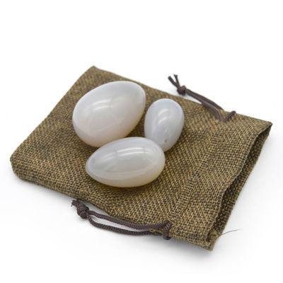 Handwerkliche Bohrung von Löchern Yonie-Eier zur Vaginalverspannung Mittelklasse 40*25mm Naturagathmaterial