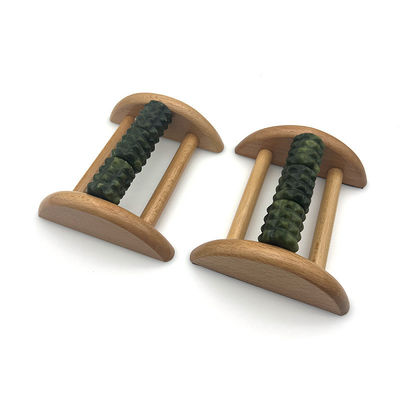 Anpassbarer Buchenholz-Halter Jade Fußmassager 14*12,8*5,2cm Xiuyan Jade Massage Roller Portable Sole Massage Tool