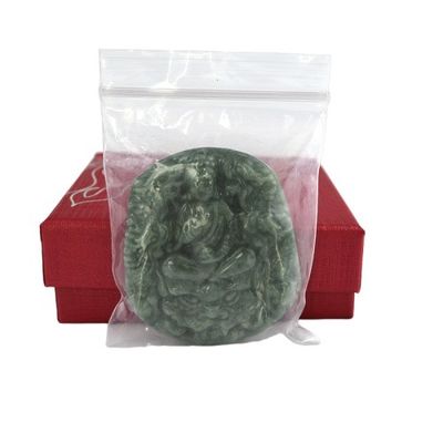 Jade Smaragd Unsterblicher Bodhisattva Drachen Anhänger Halskette Ornamente Chinesische traditionelle Figur mit regionalen Merkmalen
