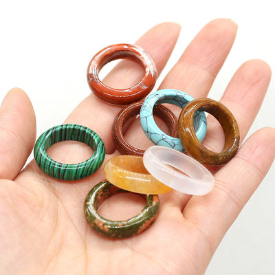 Einzigartige Feng Shui-Ringe aus Naturstein Poliert Turkis Tiger Auge Sodalite Blauer Sand