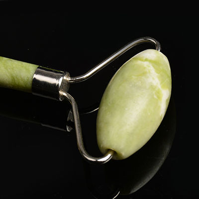 Geben Sie Ihrer Haut die Liebe, die sie verdient, mit unserem Gesichtsmassager und authentischem Xiuyan Jade