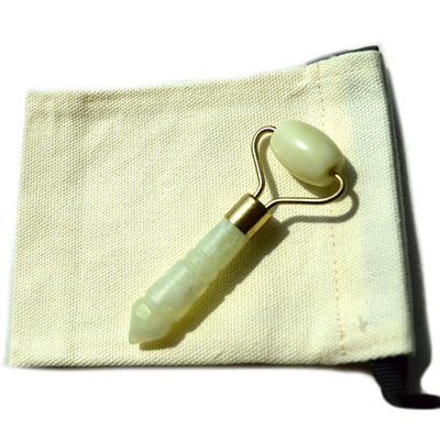 Silber Mini Jade Stone Gesichtsrolle für Augen und Gesicht Anti-Aging Massage Natur Green Jade Roller Gesichtsmassager 110 * 55mm