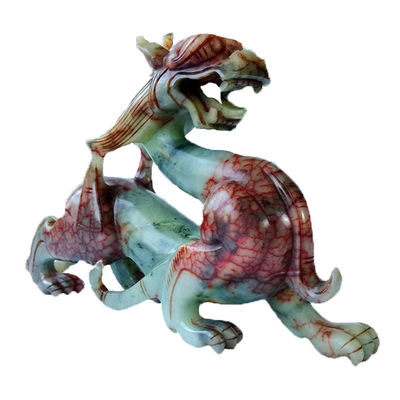 Jade Pixiu Drachen Tierskulptur Handgefertigte geschnitzte grüne Statue für individuelle Form Hausgeschenk Festival Büro Dekoration