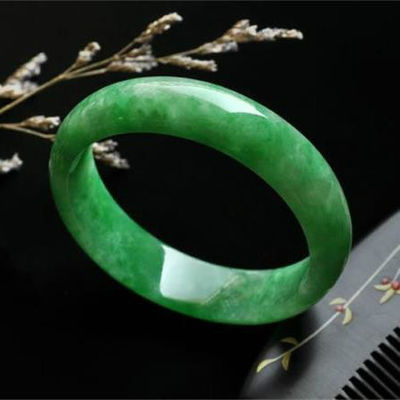 Individuell angepasste Kristallsteine Eisige Smaragdgrüne Jade Armband Armband OEM ODM akzeptiert