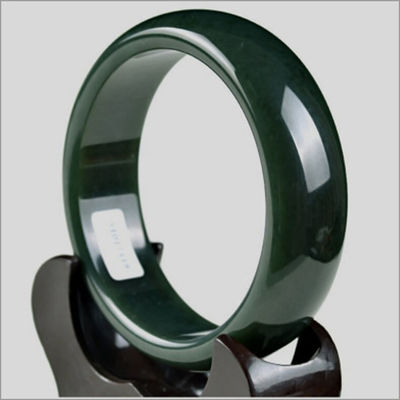 Handgefertigt Hetische Jade Nephrit Grünes Armband Armband im Volkstümlichen Stil 54-65mm mit einzigartigem Naturdesign