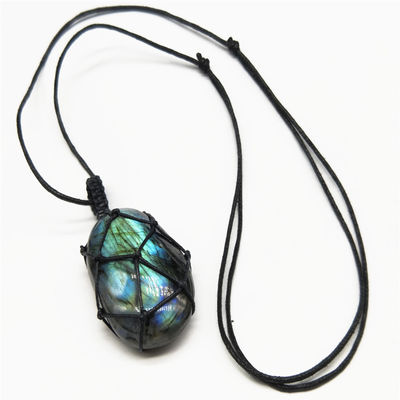 Mondstein Halskette mit unregelmäßiger Jade geschnitzten Anhänger Hand gestrickt und Design Mond Charme Anhänger