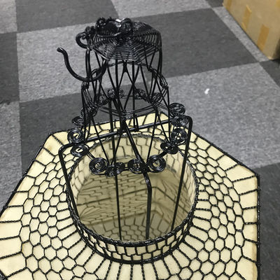 Antike chinesische Handwerks Laternen aus weißem Draht Die perfekte Mischung aus Tradition und Stil