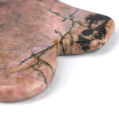 Natürliche Rhodonit Gua Sha Massagetool zur Straffung der Haut und Förderung der Gesichtsschönheit
