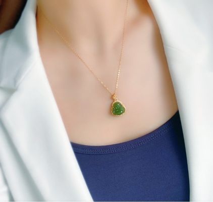 925 Silber eingelegt grüner Nephrit Jade Lachender Buddha Halskette Anhänger mit Kristallsteinen und kleine Größe