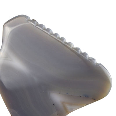 Massage-Scraping-Therapie-Werkzeug 83g Grau gestreifter Achat Jade Gua Sha Stein für Gesicht und Körper