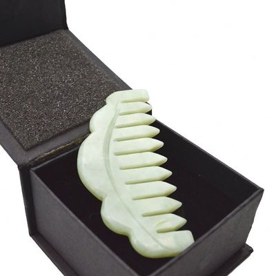 Natürlicher Jade Stein Haar Kamm Kopfhaut Gua Sha Massage Kamm Massager mit Meridian Clearing Eigenschaften Bild perfekt