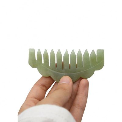Natürlicher Jade Stein Haar Kamm Kopfhaut Gua Sha Massage Kamm Massager mit Meridian Clearing Eigenschaften Bild perfekt