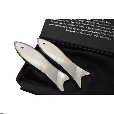 Fischförmiges Edelstahl-Guasha-Brett Traditionelles Metall-Guasha-Massagetool für Gesichts- und Körpergesundheit