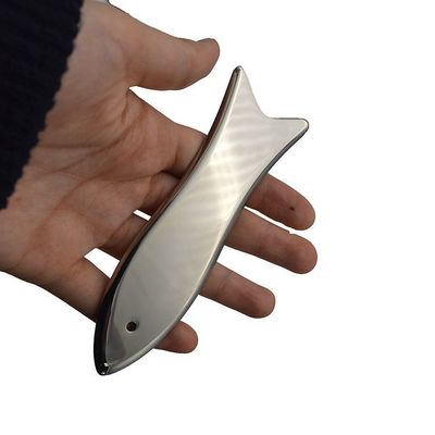 Fischförmiges Edelstahl-Guasha-Brett Traditionelles Metall-Guasha-Massagetool für Gesichts- und Körpergesundheit