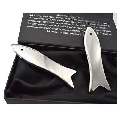 Fischförmiges Edelstahl-Guasha-Brett Traditionelles Metall-Guasha-Massagetool für Gesichts- und Körpergesundheit