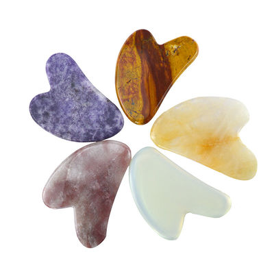Logo angepasstes Logo erhältlich Jade / Kristall Herzform Gua Sha Massagebrett für Körpermuskeln Selbstpflege Spa Gesichts