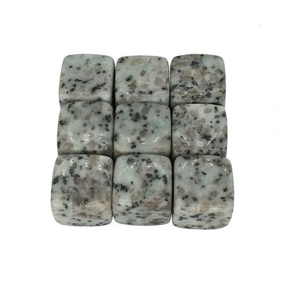 Whiskey Stone Geschenksatz aus Jade perfekt für Männer und Frauen, die ihr Trinkerlebnis verbessern wollen