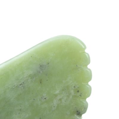 Erleben Sie die Vorteile der Ganzkörpermassage mit dem natürlichen Stein-Scraping-Tool und dem Private Label Xiuyan Jade Green Guasha