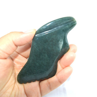 Dunkelgrün Blitzform Naturnephrit Hetisch Jade Gua Sha Massagetool für benutzerdefiniertes Logo Selbst Hautpflege Spa