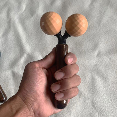 Massagegeräte Gesichtsvergrößerung Schönheits-Spa-Roller-Massager Anti-Falten-Meridian-Massage Gua Sha Stick Hautpflege-Tool