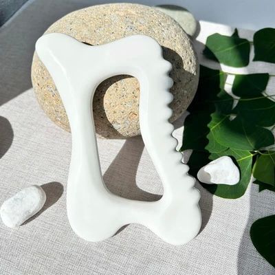 Anpassungsfähiges Gua Sha Massagetool Creme Guasha Steinbrett für das Schaben von Weichgewebe an den Hinterbeinen Arme Hals Schulter SPA