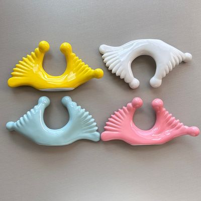 Personalisiertes Logo verfügbard Stil Doppelkopf Massage Keramik Gua Sha Werkzeug für Körper Hals Gesicht Selbstpflege Haut Gesichts Spa