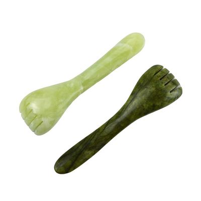 Individuelles Logo erhältlich helle grüne Xiuyan Jade Gua Sha Löffelform Akupunkturstift für Augen Akupunktur Löffel Massager