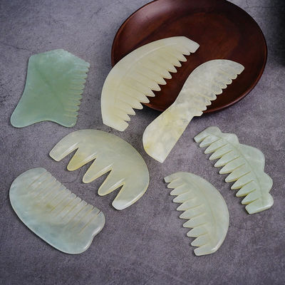 Akupunkturtherapie und Kopfhautmassage Natürlicher Jadehaarkamm mit Xiuyan Jade Gua Sha Werkzeugen