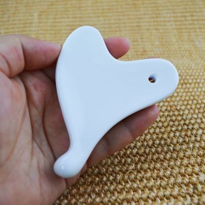Keramische Gua Sha-Platte zur Entspannung der Muskeln auf dem ganzen Körper