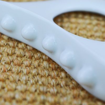 Professionelle Keramik Gua Sha Scraping Massage-Werkzeug für V-Gesicht Lifting und Lymphdrainage