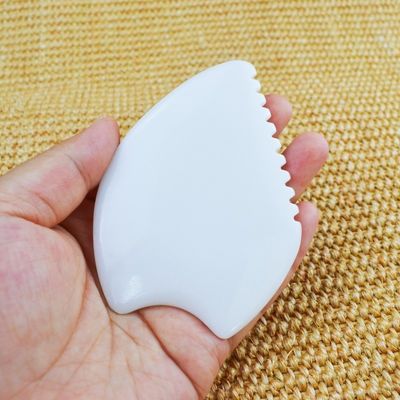 Weiße Jade Gua Sha Schraubmassage-Brett für das benutzerdefinierte Logo verfügbard Gesichts-Spa-Massager Das ultimative Gesundheitsmittel