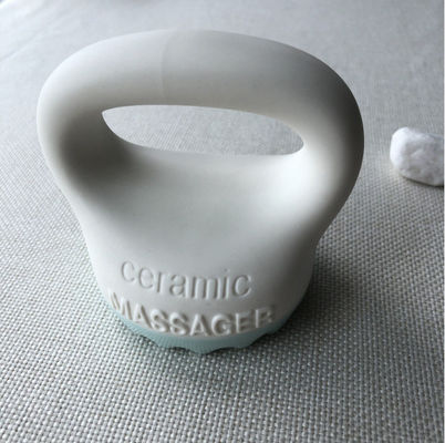 Körpermassage-Ausrüstung 2024 Weiße Keramik Gua Sha Schaben Massage-Bürste für Kopfhaut Kamm Kopf-Therapie und Gesichtsschönheits-Tool
