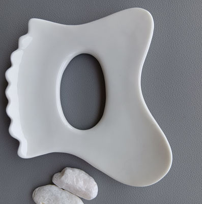 Personalisiertes Logo erhältlichd Mini Keramik Gua Sha Massagetool Körpermassage für Hals Gesicht und Hautpflege Spa Gesichtslifting