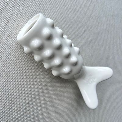 Körpermassage-Ausrüstung Keramik Vollkörper Gua Sha Massager in Fischform für Lymphdrainage und Schönheitsbehandlung