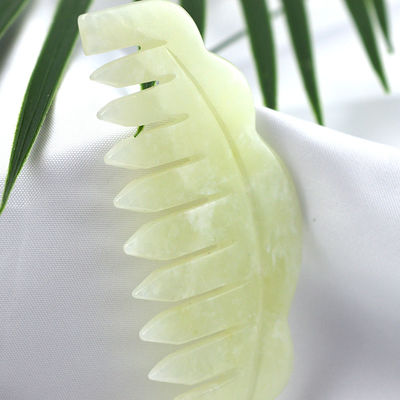 Natürliche Xiuyan Jade Gua Sha Schaben Massage Kamm für die Kopftherapie und Haar Kopfhaut Behandlung Werkzeug