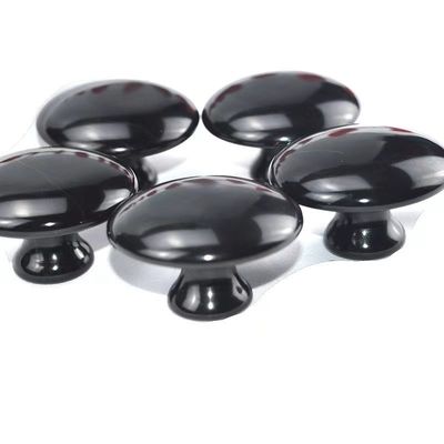 Körpermassage-Werkzeug 2024 Schwarzer Bian Stein Großer Pilzform Gua Sha Massager für Gesichtsmassage und Gesundheitsversorgung 55mm*35mm