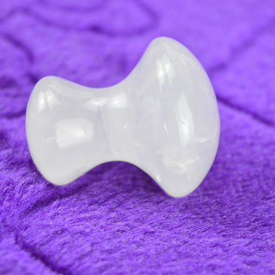 Klares Quarz Gua Sha für Gesichtsschlankung und Abbau Massage Ganzkörper Abdeckung 41*35mm Naturpilz Steinform