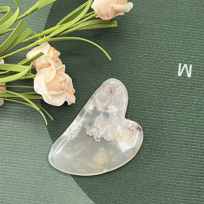 Natürliche Handreparatur Jade Herz geformte Gesichtsmassage Gua Sha Sakura Agate Gesichtsschrauben für die Physiotherapie