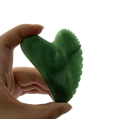 Gesichtsschrauben Hautlifting mit grünem Aventurin Gua Sha und Herz-Form Design