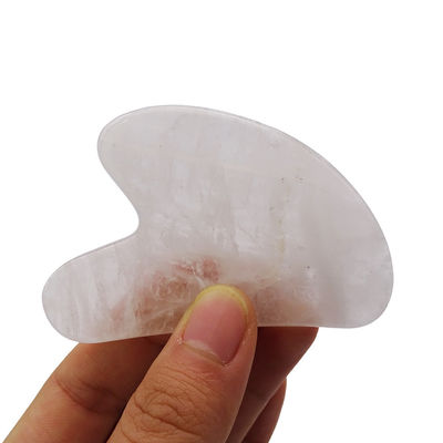 Gesichtsmassage Herzform Weißer Kristall Gua Sha Stein für SPA Akupunkturtherapie im Zentrum der traditionellen chinesischen Medizin