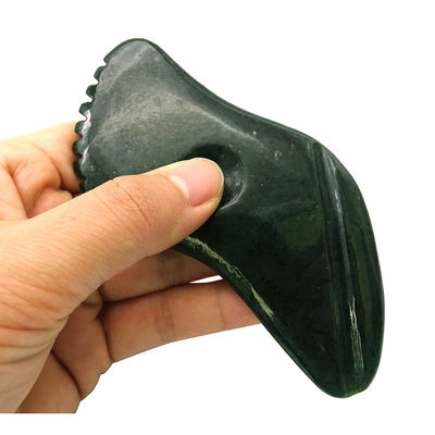 Natürlicher dunkelgrüner Nephrit Jade Gua Sha Körpermassagetools Traditionelles Schaben für den gesamten Körper 11,8cm*6cm*0,9cm