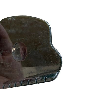 Gesichtssculpting Dunkelgrün Nephrit Jade Gua Sha Steine mit Ridge Zähne und Daumen Schleifen 2021 beliebt
