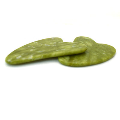 Grün 7,6cm*5,5cm*0,2cm Xiuyan Jade Herzform Gesicht Jade Guasha Massager Brett Gua Sha Massagetool für die Gesundheitsversorgung