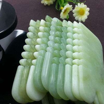 Handheld Abarke Natürlicher Jade Stein Gua Sha Gesichtsmassage Haar Kamm mit sechs Zähnen Kopfmassager