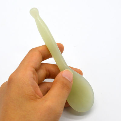 Körperpflege Xiuyan Jade Gua Sha Massagetool Grüne Löffelform Guasha Scarping Tool für Gesundheit und Wohlbefinden