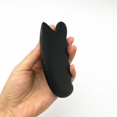 OEM ODM Natürliche Schwarze Therapie Bian Stein Guasha Werkzeuge Schrauben Massage Gua Sha Für Körper 11,5*6*0,8cm