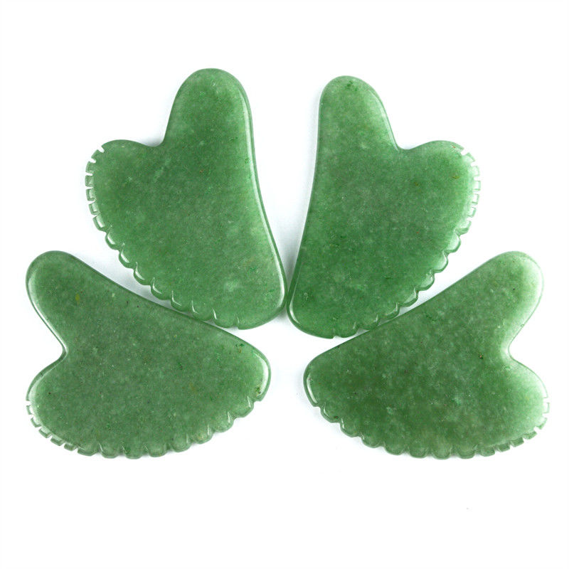 Natürliche Herzform Grün Aventurin Jade Gua Sha Custom Logo Guasha mit Zähnen Gesichtsschönheitsmassage Werkzeug Muskelmassage