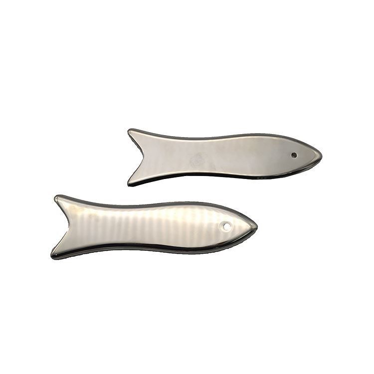 Fischförmiges Edelstahl-Guasha-Brett Traditionelles Metall-Guasha-Massagetool für Gesichts- und Körpergesundheit