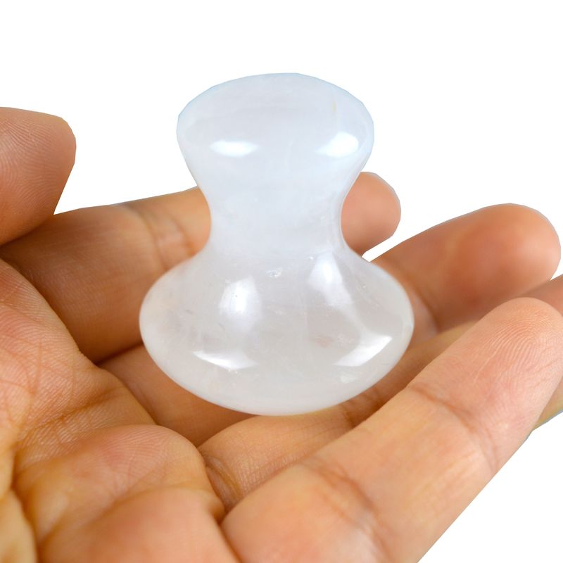 Klares Quarz Gua Sha für Gesichtsschlankung und Abbau Massage Ganzkörper Abdeckung 41*35mm Naturpilz Steinform